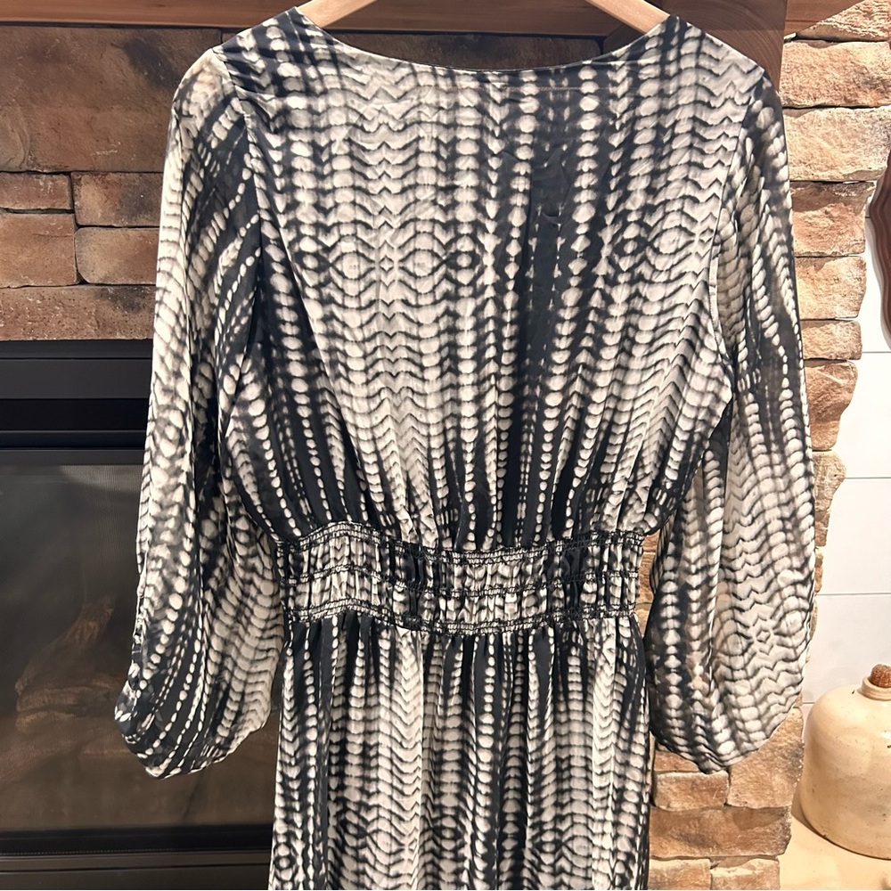 My Beloved Elegant Black and White Women's Midi Dress Size Large (fits like a M) - Picture 8 of 11